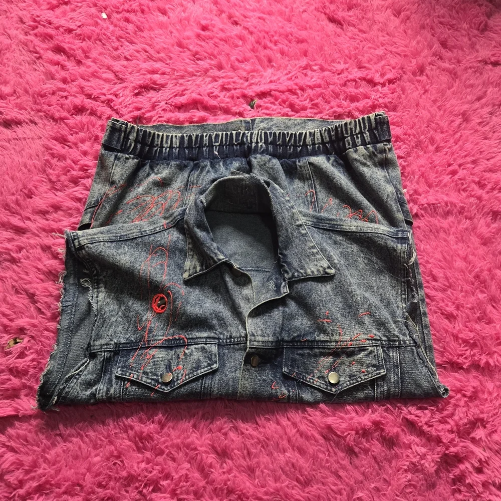 LEARSI VINTAGE Men's Graphic Denim Vest with Red Design